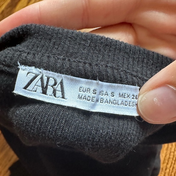 CUTEST ZARA RUFFLE TOP - Picture 3 of 4